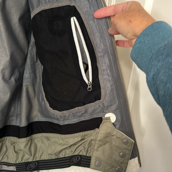 Cloudveil Gore-Tex Softshell - Picture 9 of 16